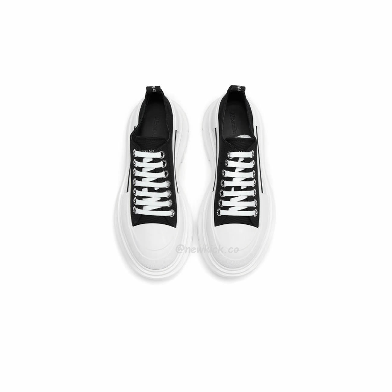 Alexander Mcqueen Tread Slick Low Lace Up Black White (5) - newkick.vip